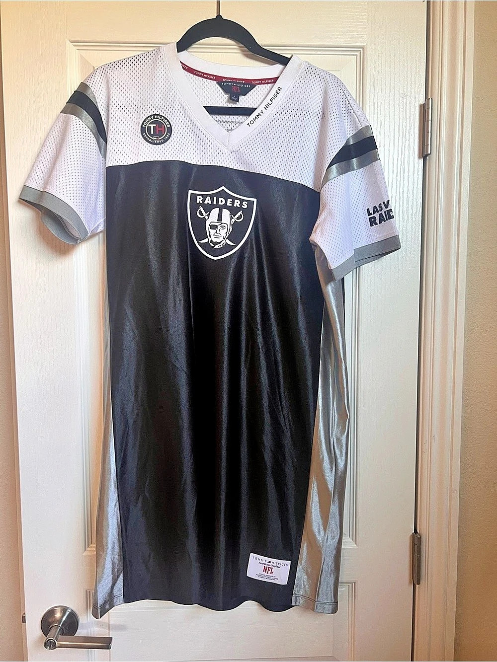 Tommy Hilfiger NFL Raiders #85 Tommy Jersey Black & White